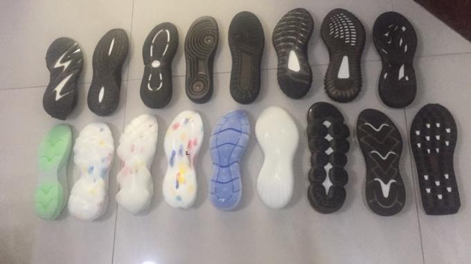 6 scarpa rotatoria Outsole della macchina a iniezione di singolo colore TPU delle stazioni sola che fa macchina